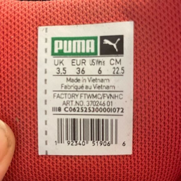 PUMA Hibiscus California TOL Emboss Low Top Sneakers - Picture 9 of 13